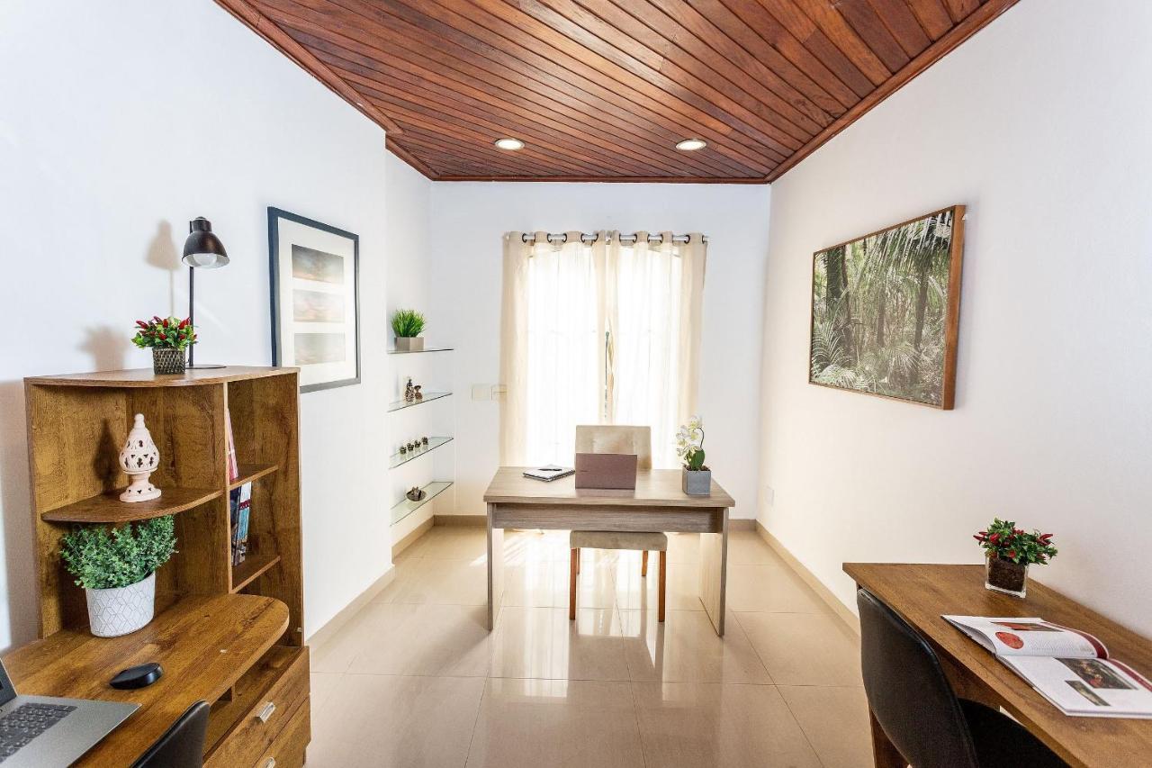 Linda Casa Na Lapa 4 Quartos, Piscina, Churrasqueira E Jardim Casa de férias